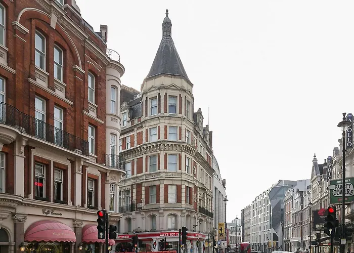 Piccadilly Circus Sleep 6 Central London Vr14